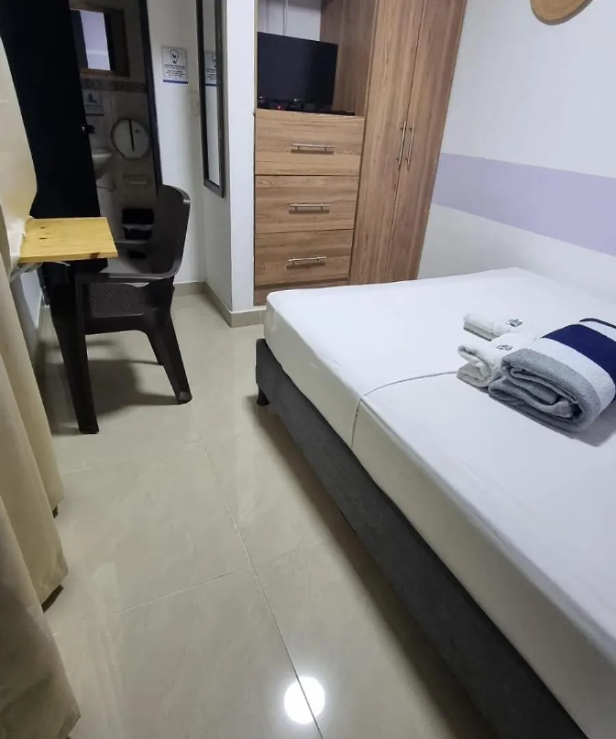 Aparta Hotel La 80 Estadio Medellin Colombia